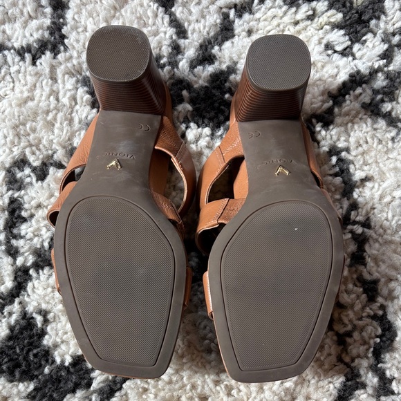 Vionic Tan Women's Sandals - Picture 5 of 5